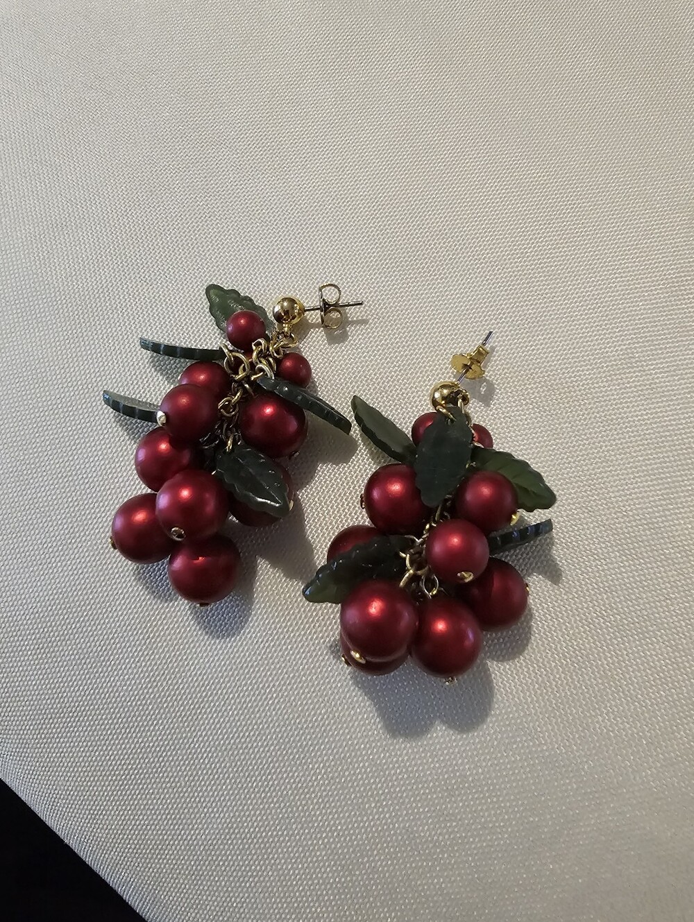Vintage Festive Red Cluster Berry Drop Earrings